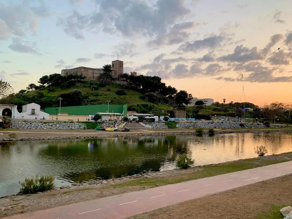 Moderno Apartamento Junto A La Playa Y El Centro Fuengirola 0*,